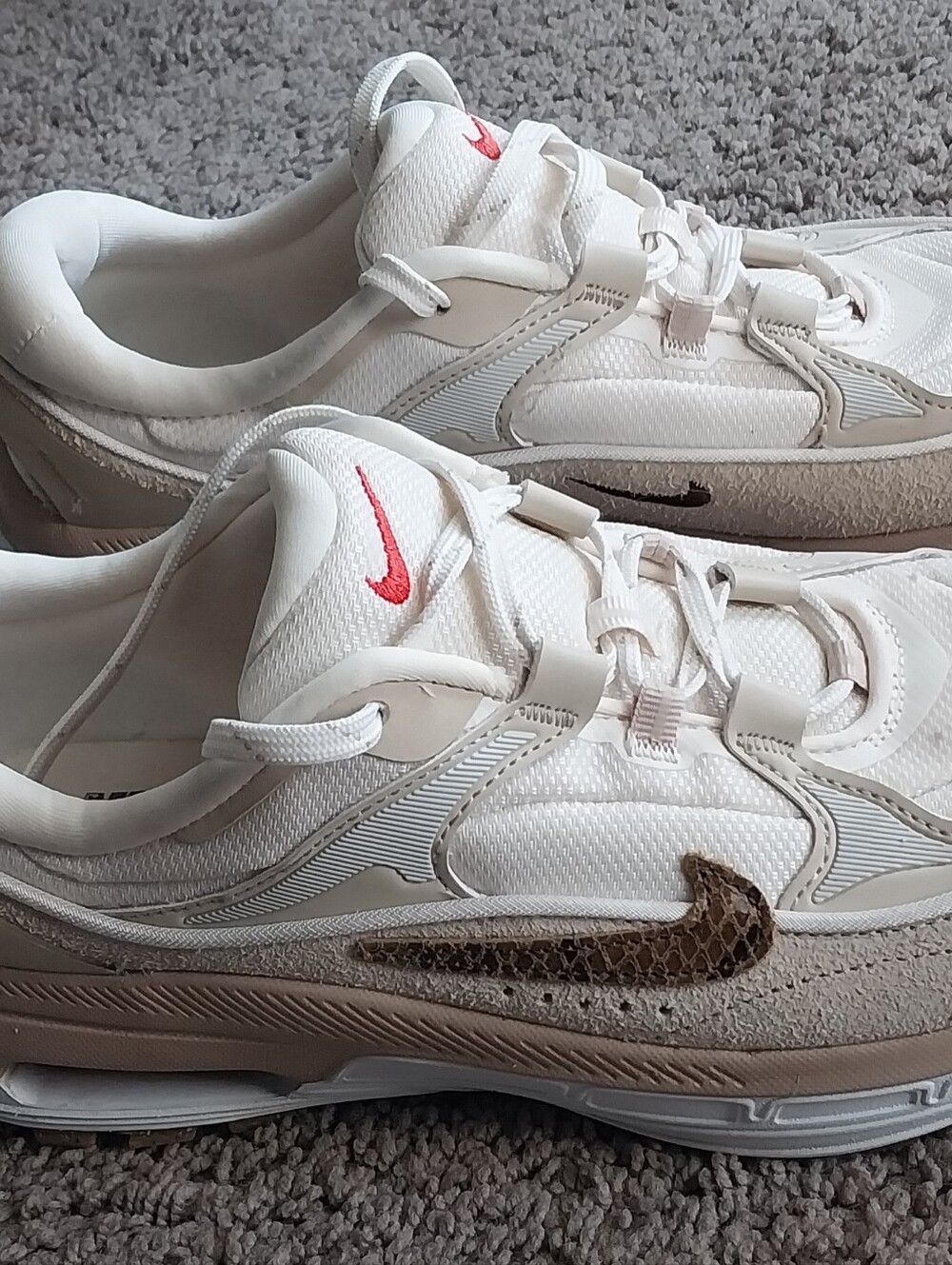 Nike Air Max Bliss SE Brown Snakeskin Womens 8 - Picture 2 of 8